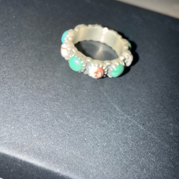 Nizhoni Traders Wild Horse & Kingman Turquoise Sterling Silver Eternity Band - Picture 3 of 6